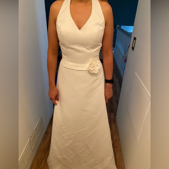 David’s Bridal St Tropez Wedding Gown - Picture 6 of 14